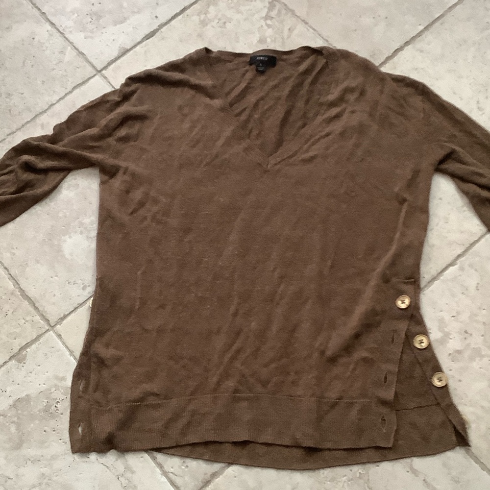 Brown V-neck summer sweater with buttons